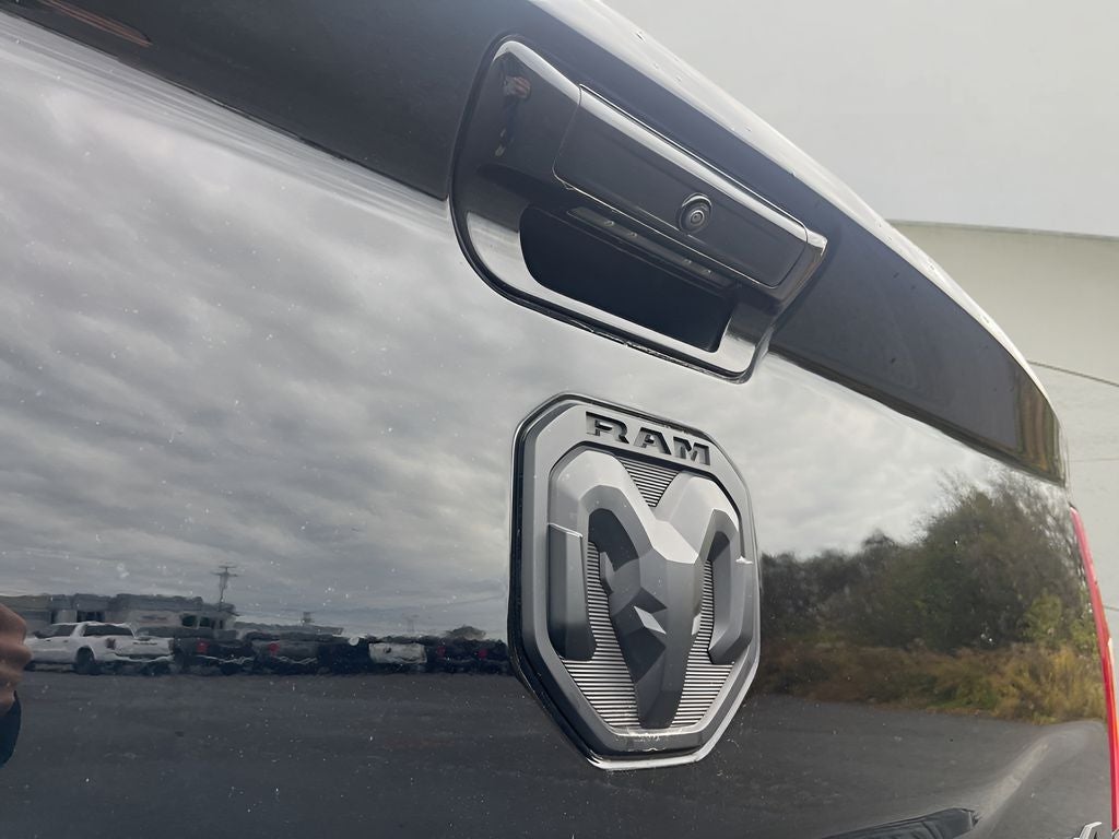 2022 RAM 3500 Big Horn NIGHT EDITION/5TH WHEEL/DUALLY