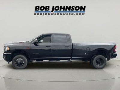 2022 RAM 3500 Big Horn NIGHT EDITION/5TH WHEEL/DUALLY