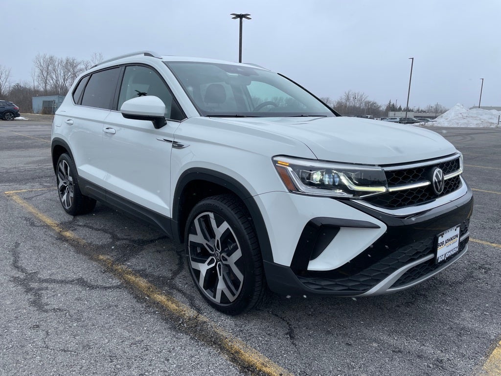 2022 Volkswagen Taos 1.5T SEL Certified