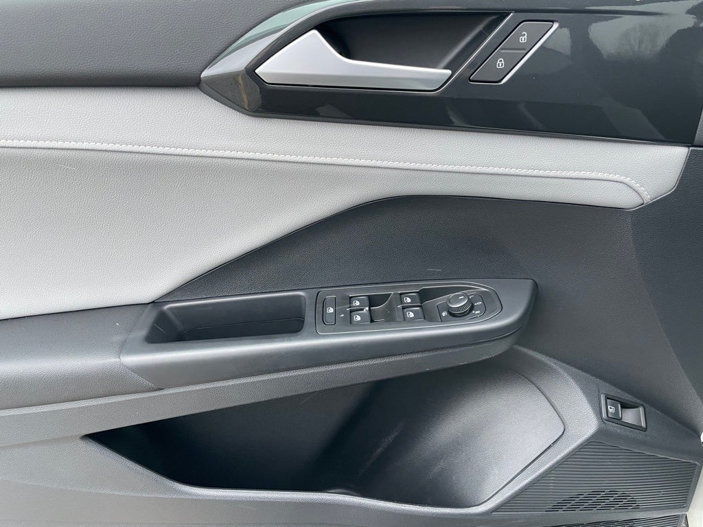 2022 Volkswagen Taos 1.5T SEL Certified