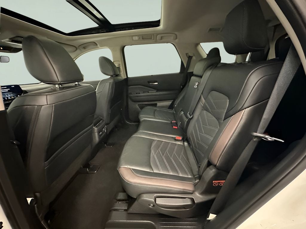 2024 Nissan Pathfinder Platinum CARBRAVO CERTIFIED