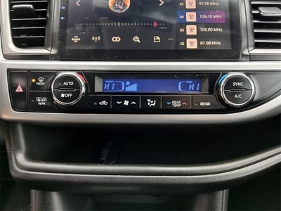 2018 Toyota Highlander SE