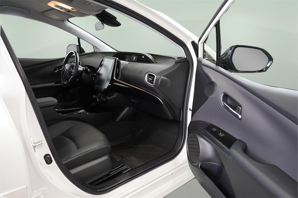 2020 Toyota Prius Prime XLE 55 MPG!!!