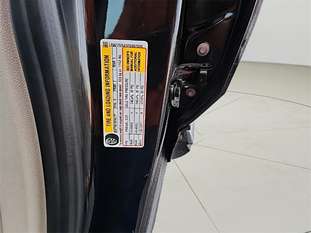 2023 Buick Envision Avenir Fully Loaded, Sunroof (CarBravo Certified!!)