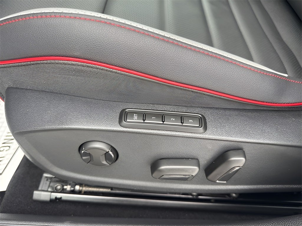 2024 Volkswagen Golf GTI 2.0T SE