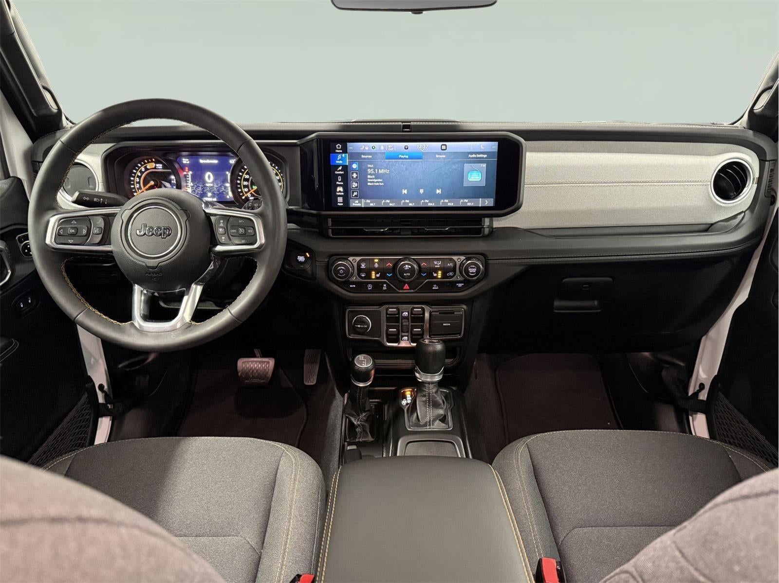 2024 Jeep Wrangler 4-Door Sahara