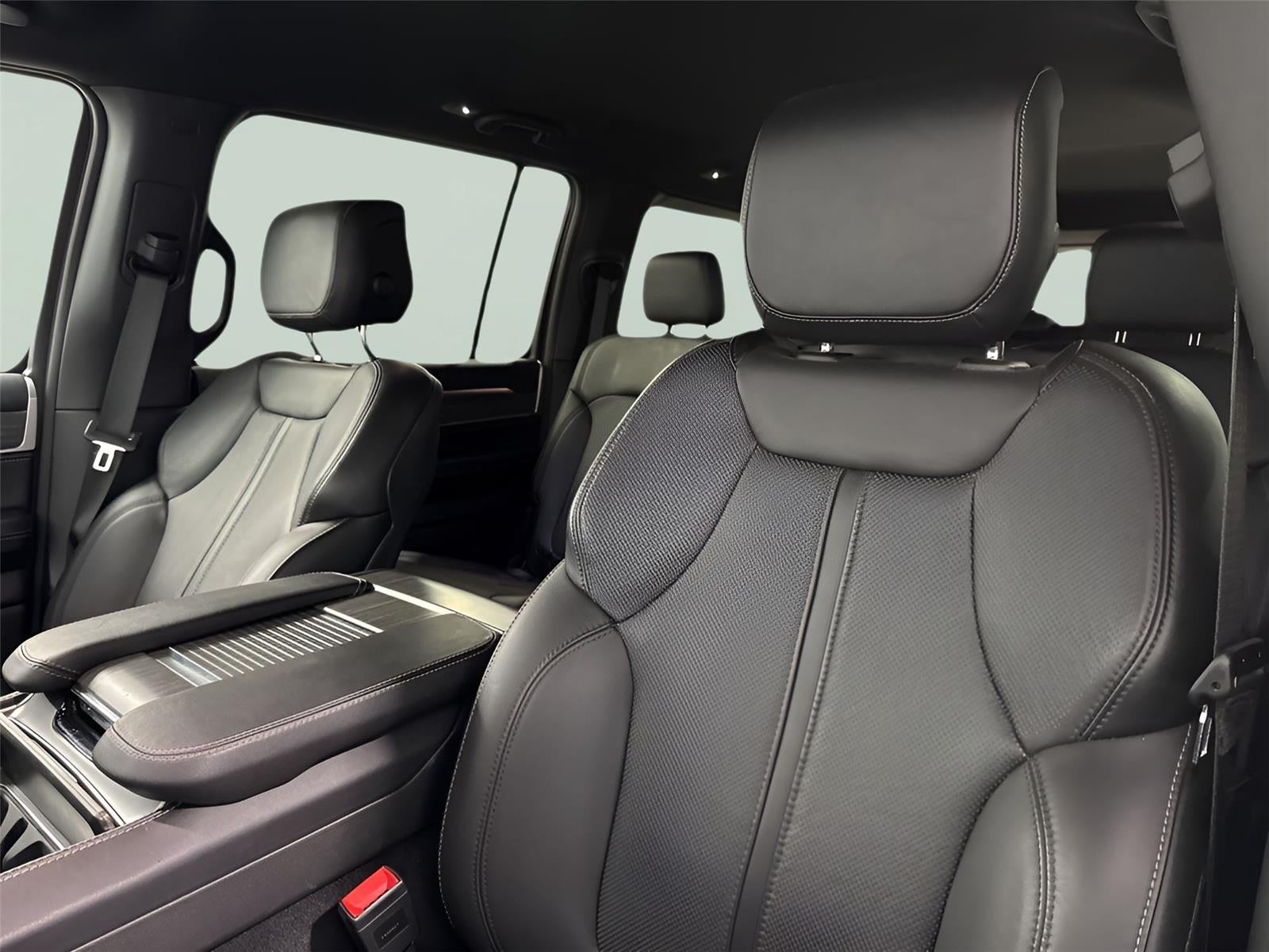 2023 Jeep Wagoneer L Series III 4x4