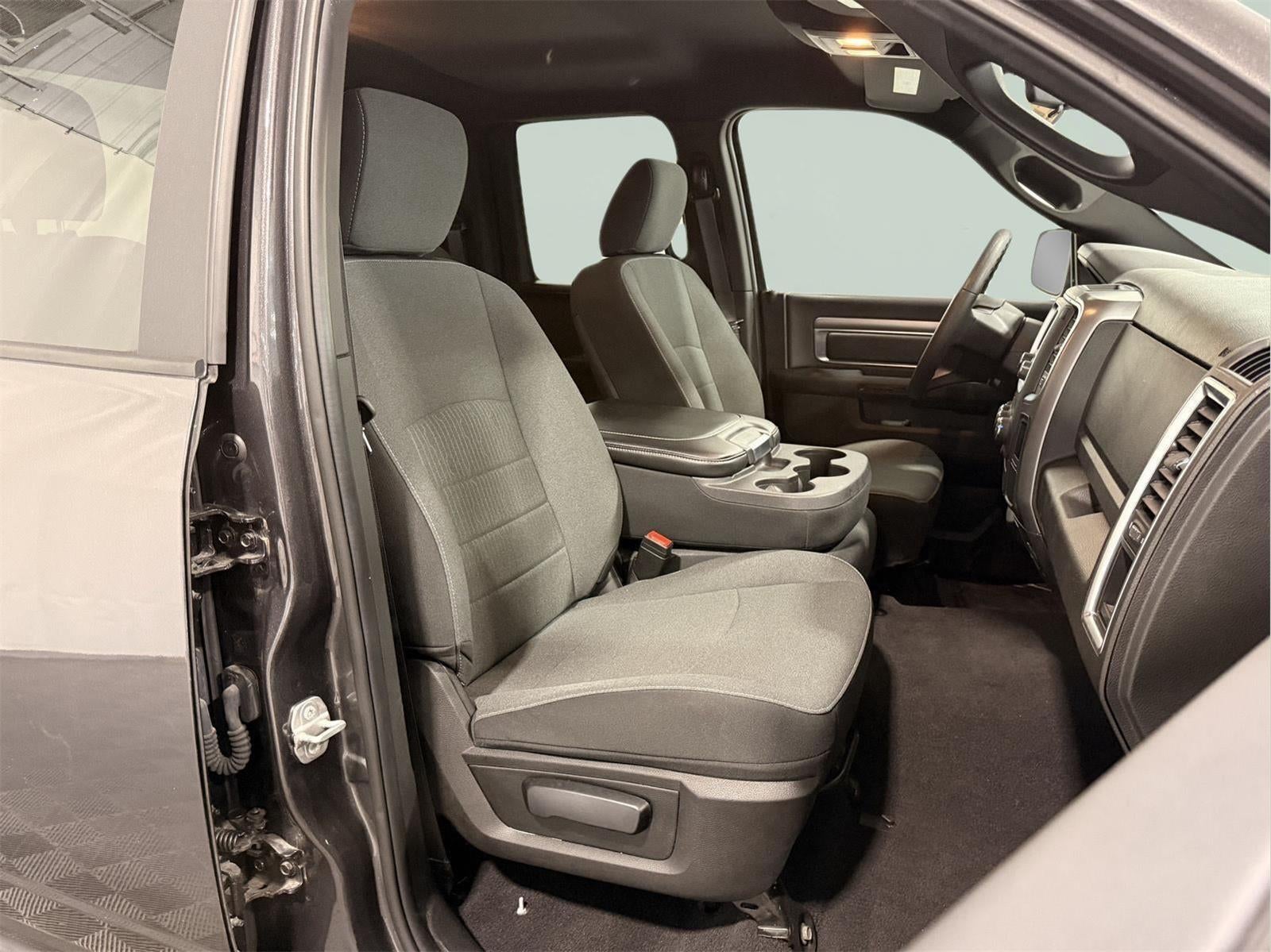 2022 RAM 1500 Classic Warlock Quad Cab 4x4 6'4' Box