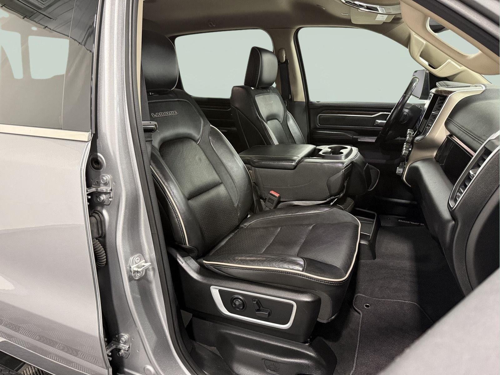 2019 RAM 1500 Laramie Crew Cab 4x4 5'7' Box
