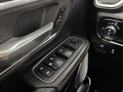 2019 RAM 1500 Laramie Crew Cab 4x4 5'7' Box