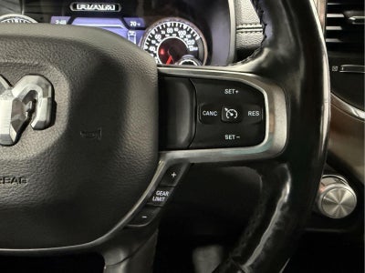 2019 RAM 1500 Laramie Crew Cab 4x4 5'7' Box