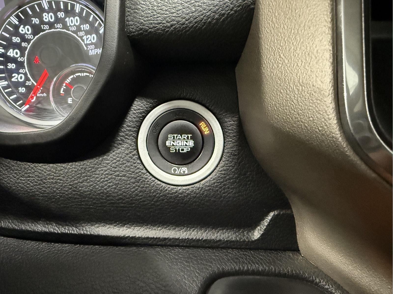 2019 RAM 1500 Laramie Crew Cab 4x4 5'7' Box
