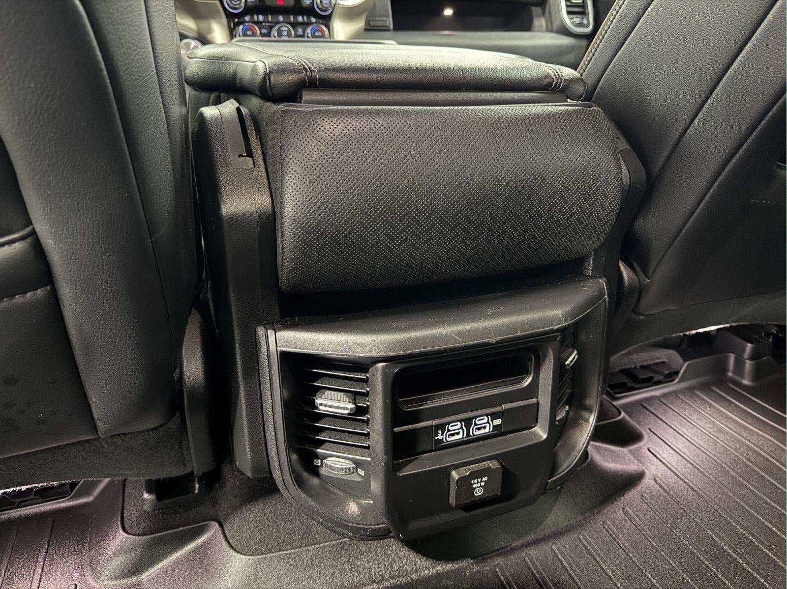 2019 RAM 1500 Laramie Crew Cab 4x4 5'7' Box