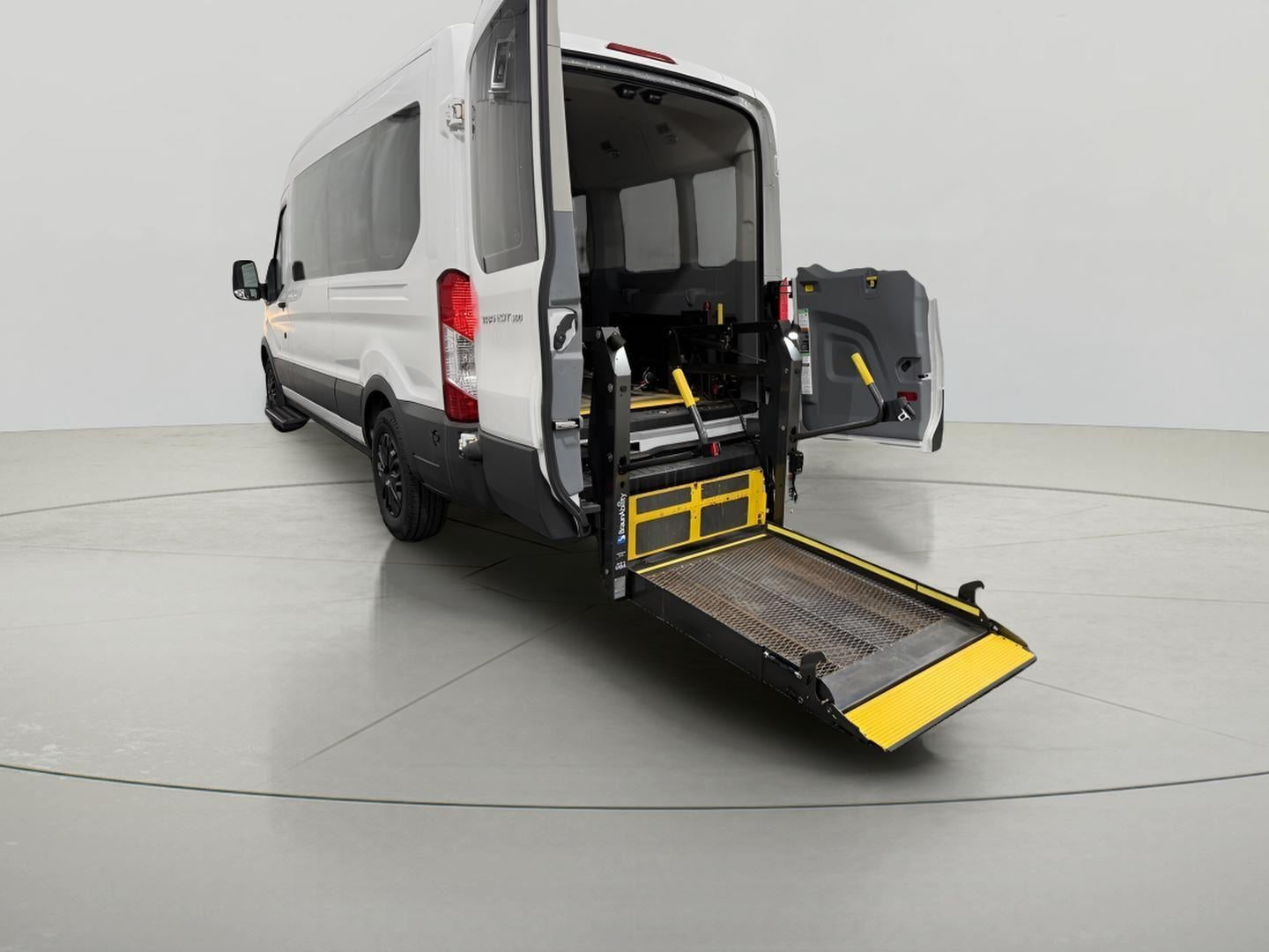 2017 Ford Transit-350 XL