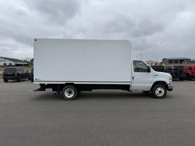 2019 Ford E-450 Cutaway E-450 DRW 158 WB