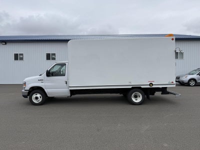 2019 Ford E-450 Cutaway E-450 DRW 158 WB