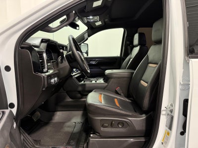 2025 GMC Sierra 2500HD 4WD Crew Cab Standard Bed AT4