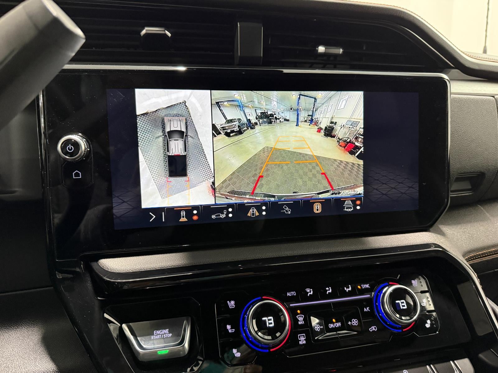 2025 GMC Sierra 2500HD 4WD Crew Cab Standard Bed AT4