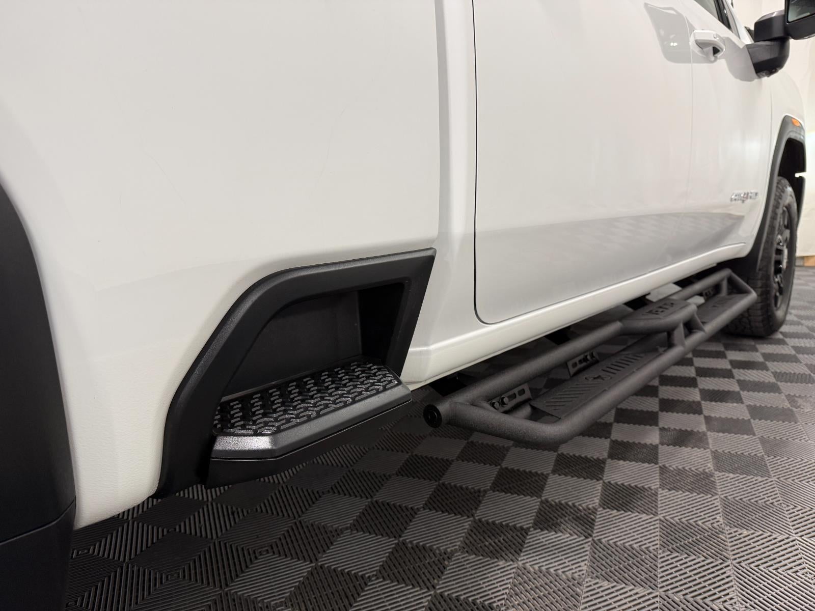 2025 GMC Sierra 2500HD 4WD Crew Cab Standard Bed AT4