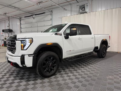2025 GMC Sierra 2500HD 4WD Crew Cab Standard Bed AT4