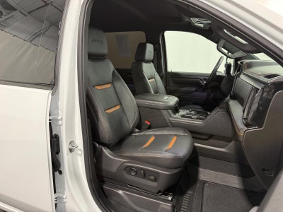 2025 GMC Sierra 2500HD 4WD Crew Cab Standard Bed AT4