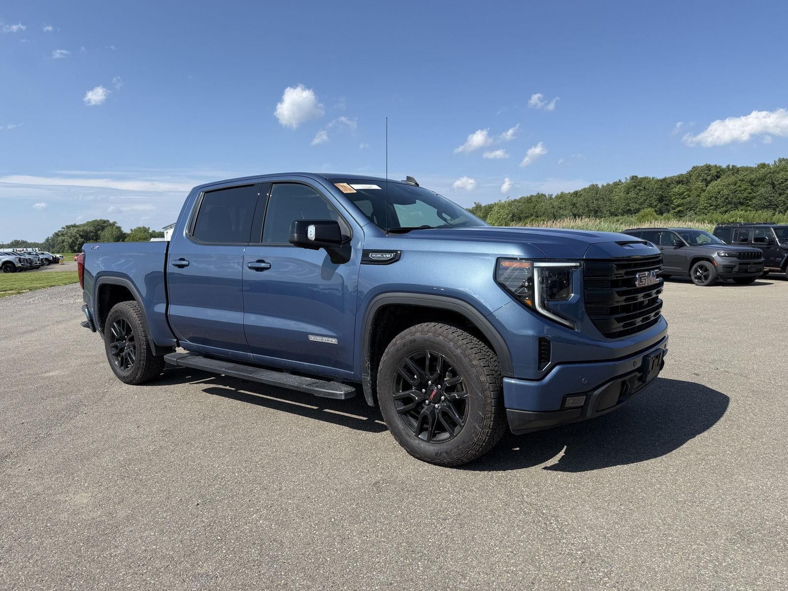 2026 GMC Sierra 1500 Crew Cab, Short Bed, Elevation, 4WD