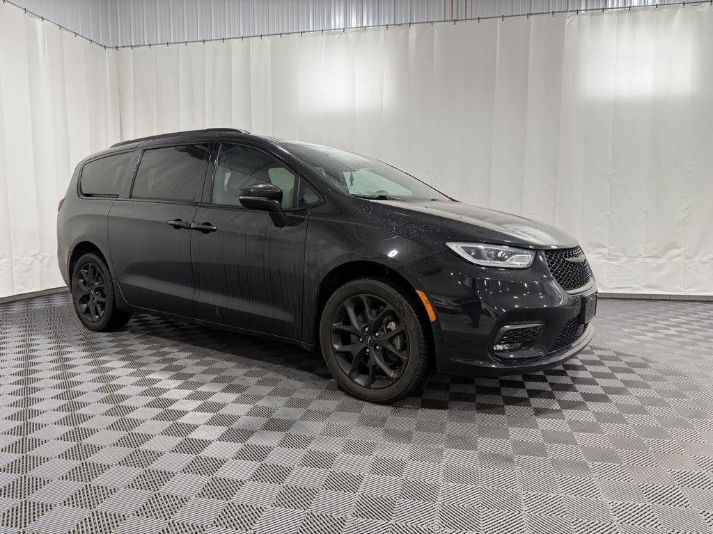 2022 Chrysler Pacifica Touring L AWD