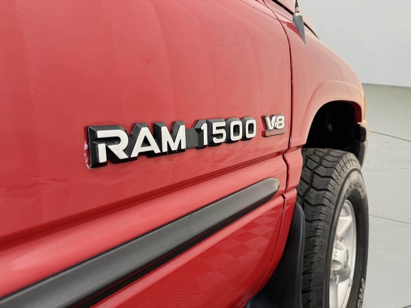 1999 Dodge Ram 1500 2dr Club Cab 139 WB 4WD