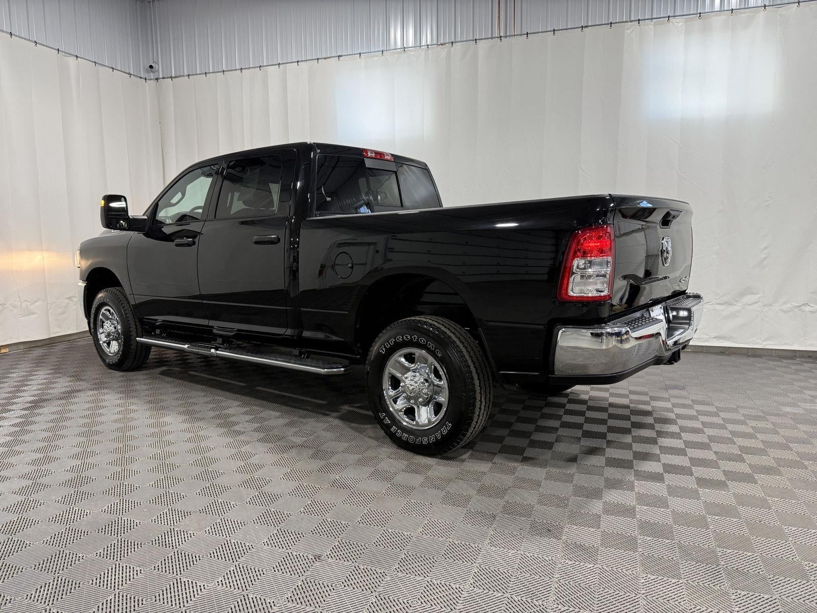 2024 RAM 2500 Tradesman Crew Cab 4x4 6'4' Box
