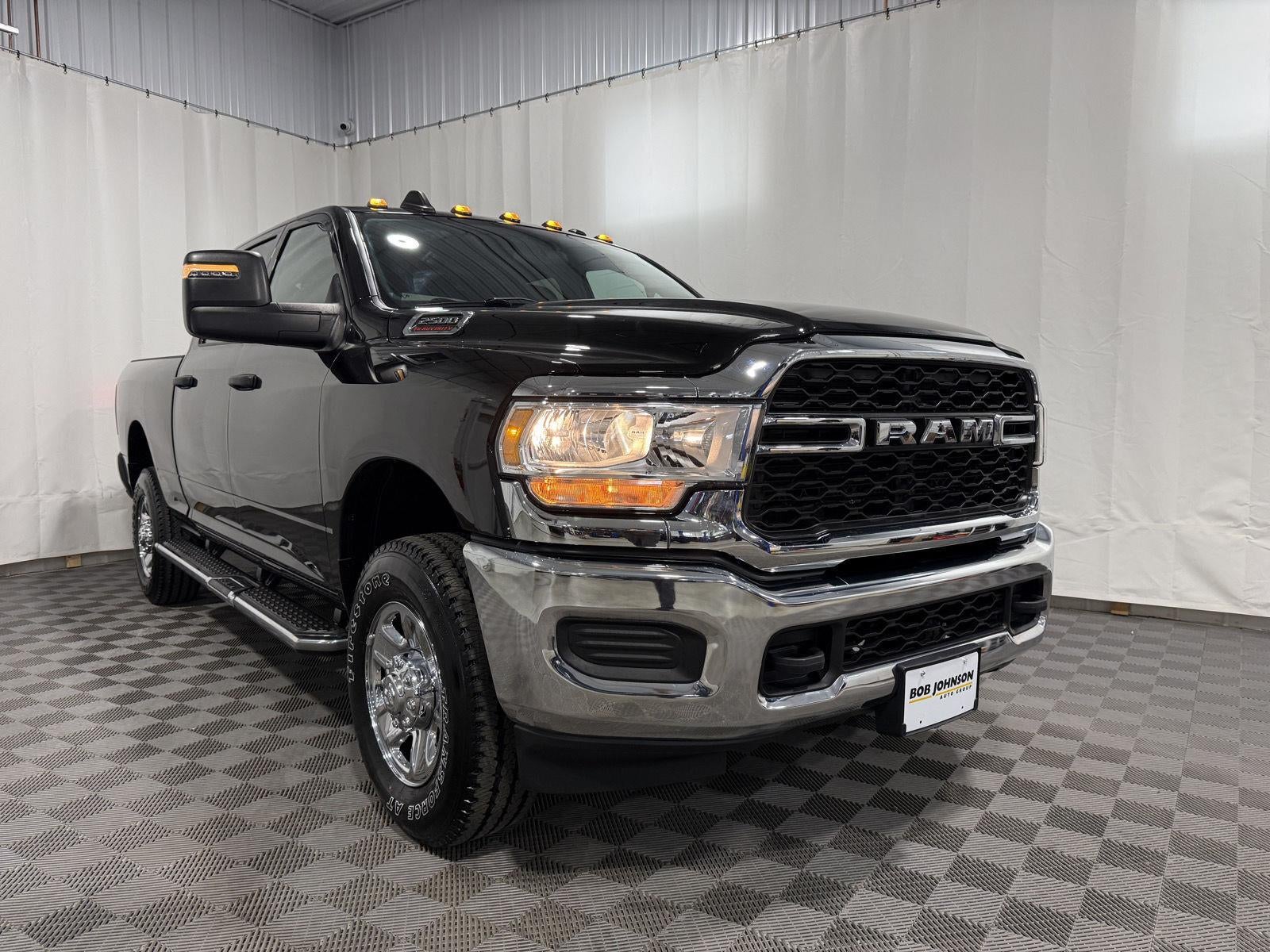 2024 RAM 2500 Tradesman Crew Cab 4x4 6'4' Box