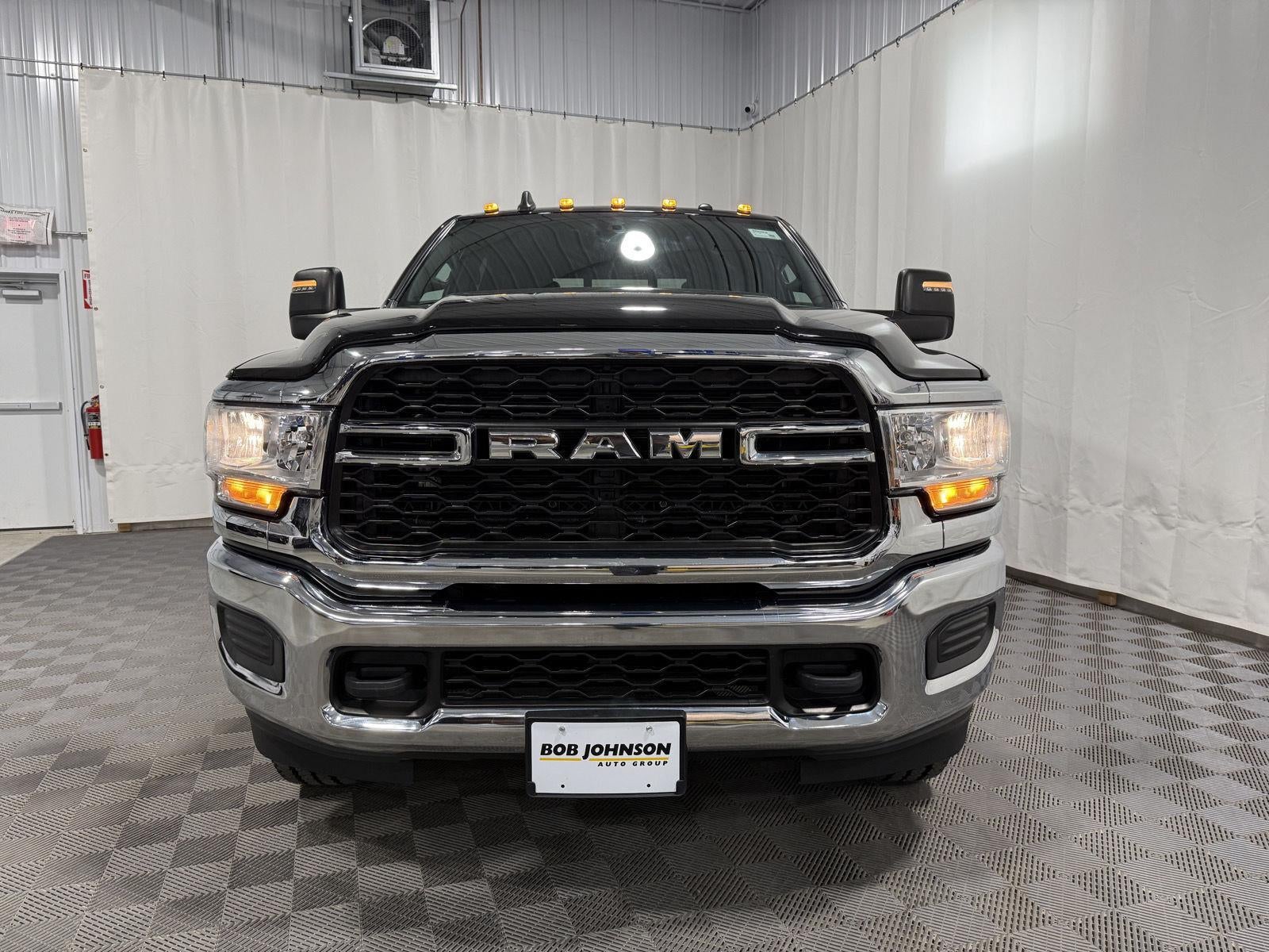 2024 RAM 2500 Tradesman Crew Cab 4x4 6'4' Box