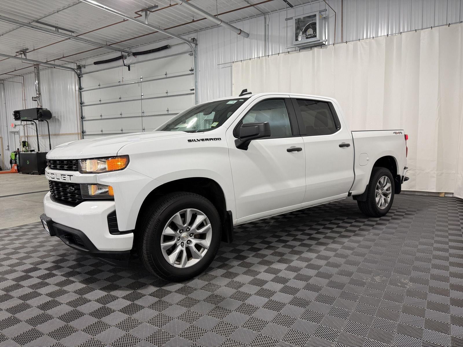 2021 Chevrolet Silverado 1500 4WD Crew Cab Short Bed Custom