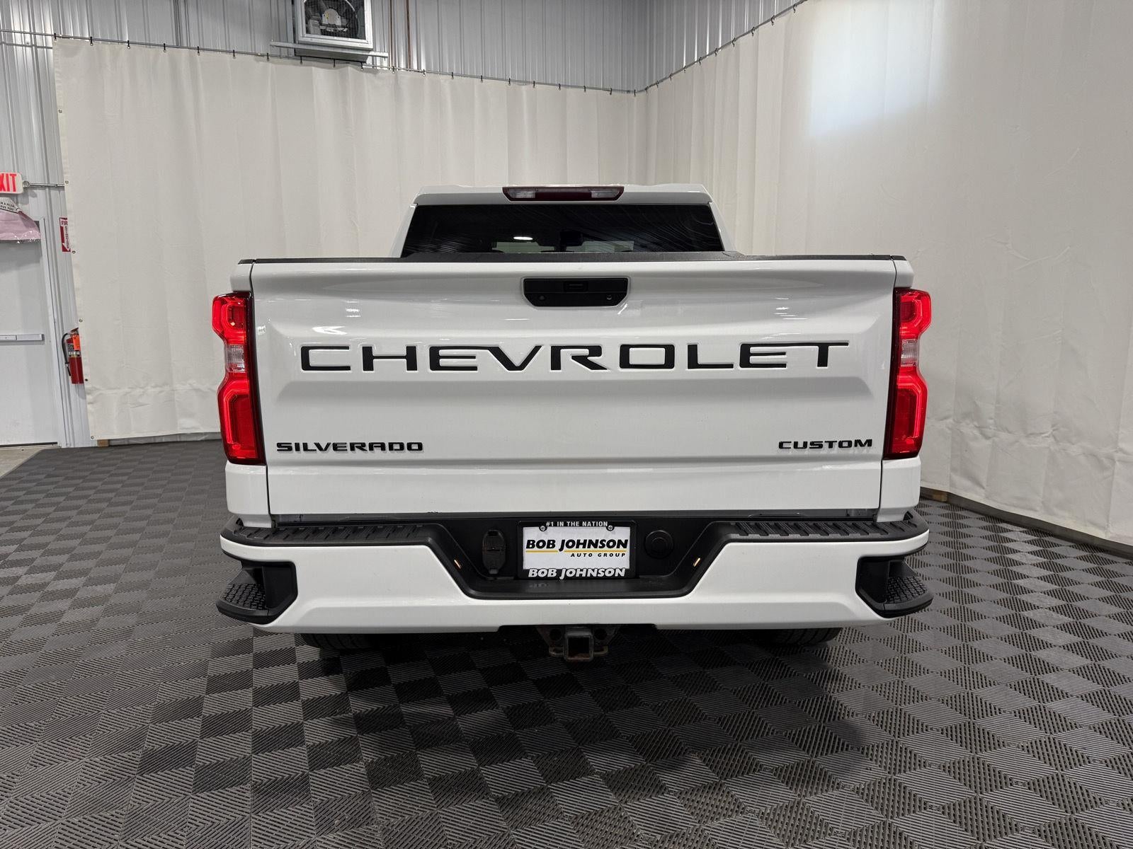 2021 Chevrolet Silverado 1500 4WD Crew Cab Short Bed Custom