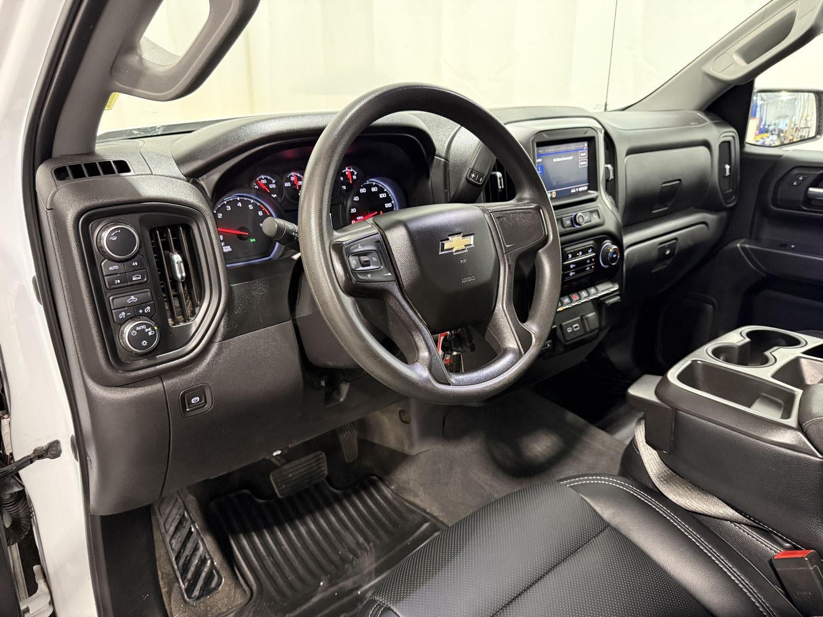 2021 Chevrolet Silverado 1500 4WD Crew Cab Short Bed Custom