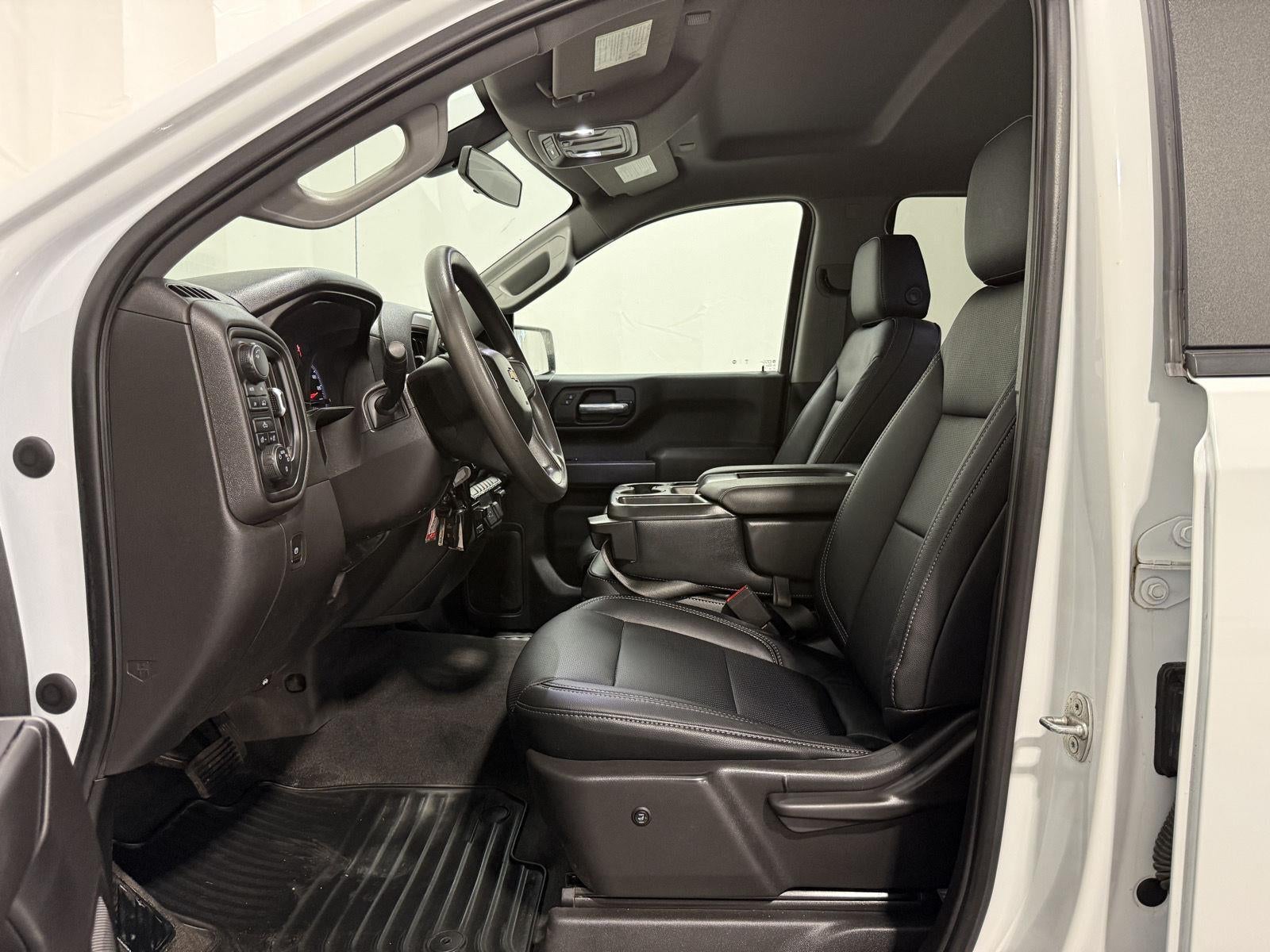 2021 Chevrolet Silverado 1500 4WD Crew Cab Short Bed Custom