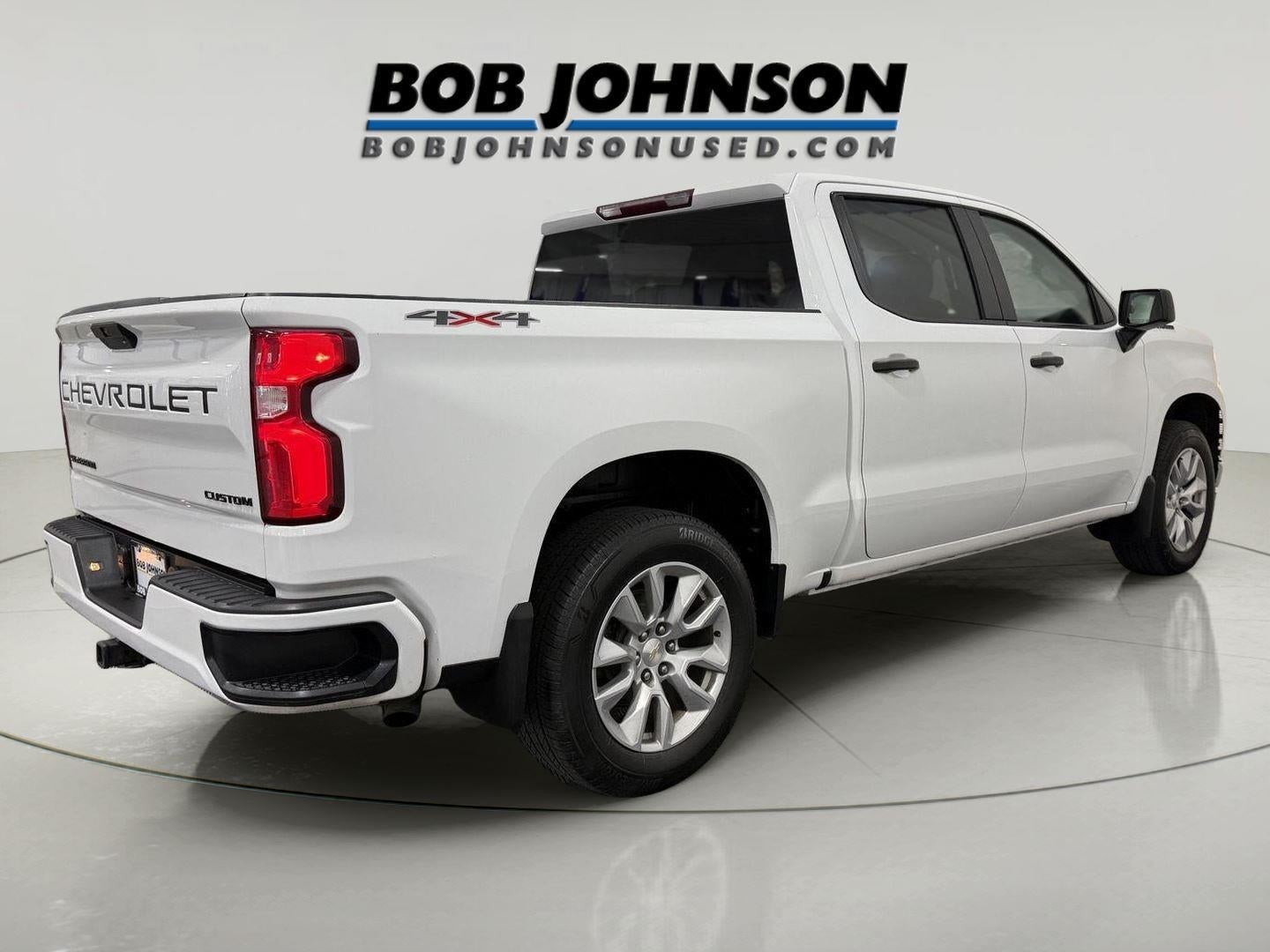 2021 Chevrolet Silverado 1500 4WD Crew Cab Short Bed Custom