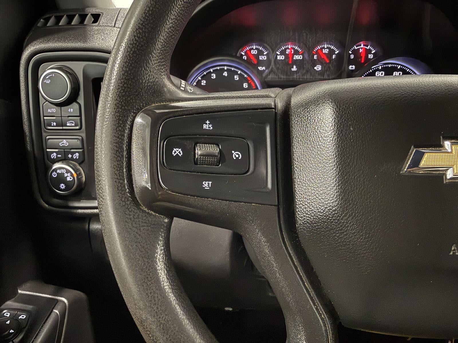 2021 Chevrolet Silverado 1500 4WD Crew Cab Short Bed Custom