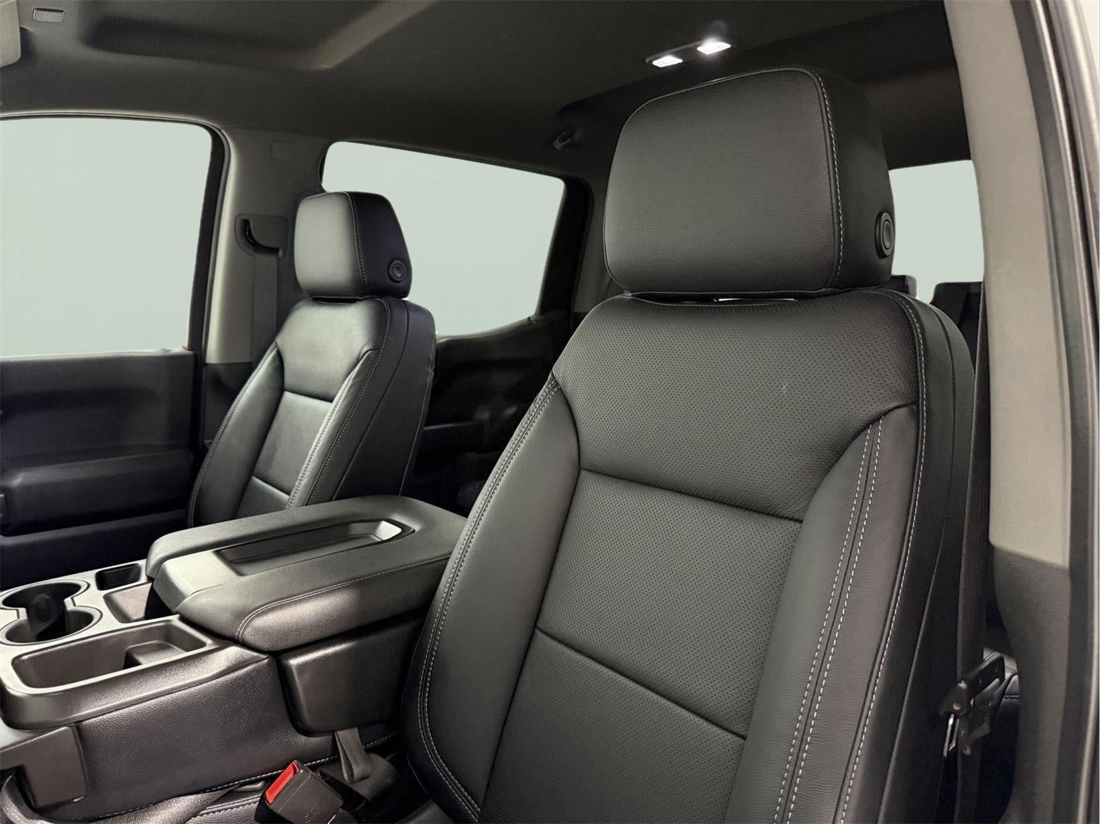 2021 Chevrolet Silverado 1500 4WD Crew Cab Short Bed Custom