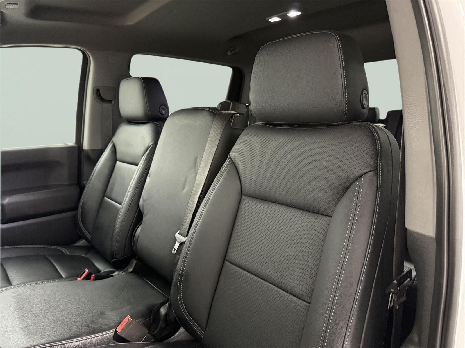 2021 Chevrolet Silverado 1500 4WD Crew Cab Short Bed Custom