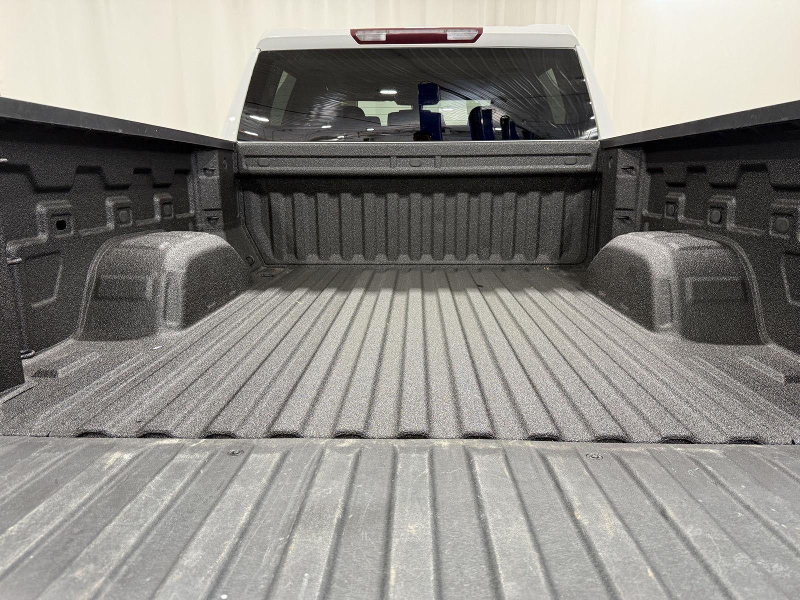 2021 Chevrolet Silverado 1500 4WD Crew Cab Short Bed Custom