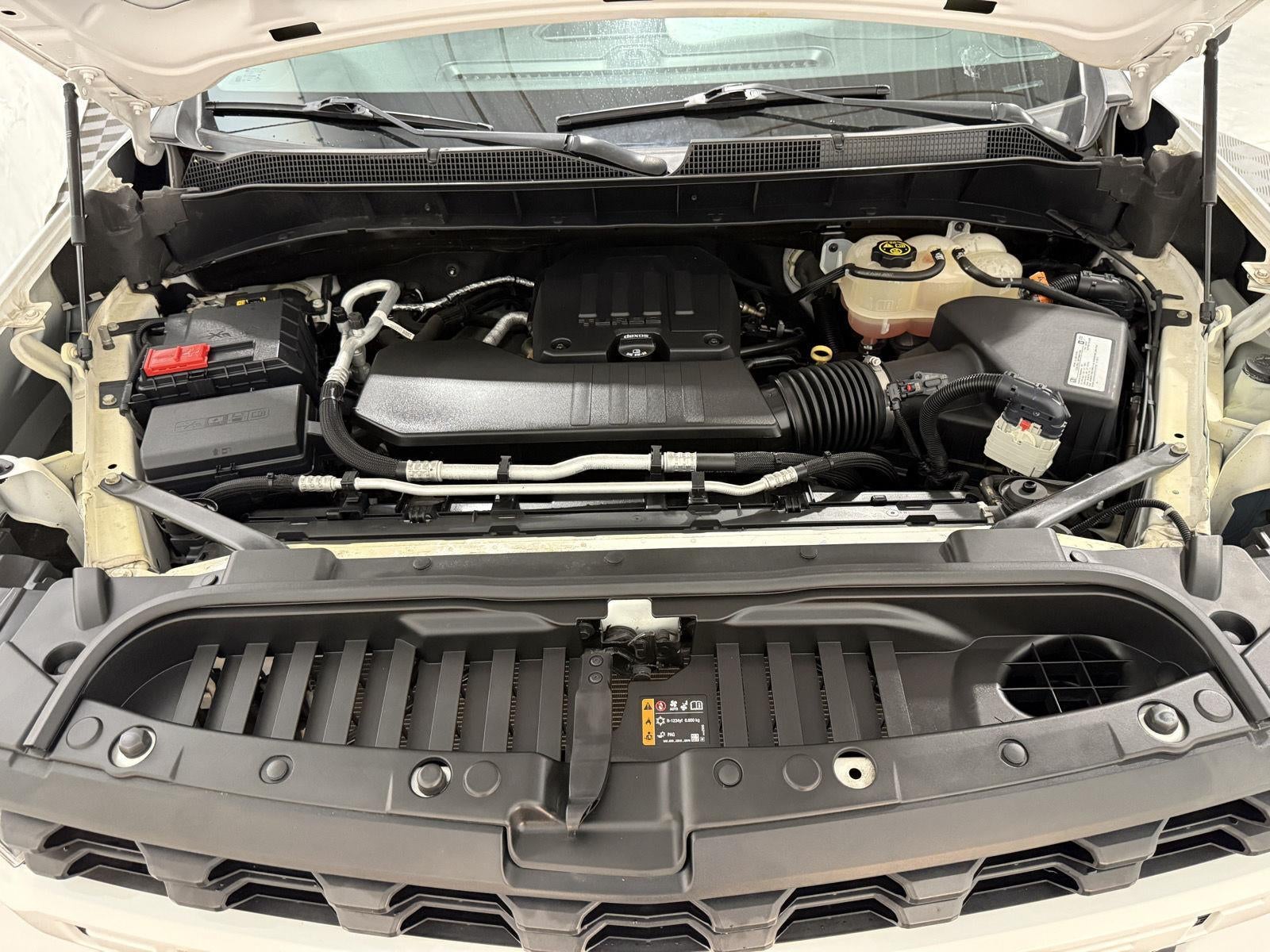 2021 Chevrolet Silverado 1500 4WD Crew Cab Short Bed Custom