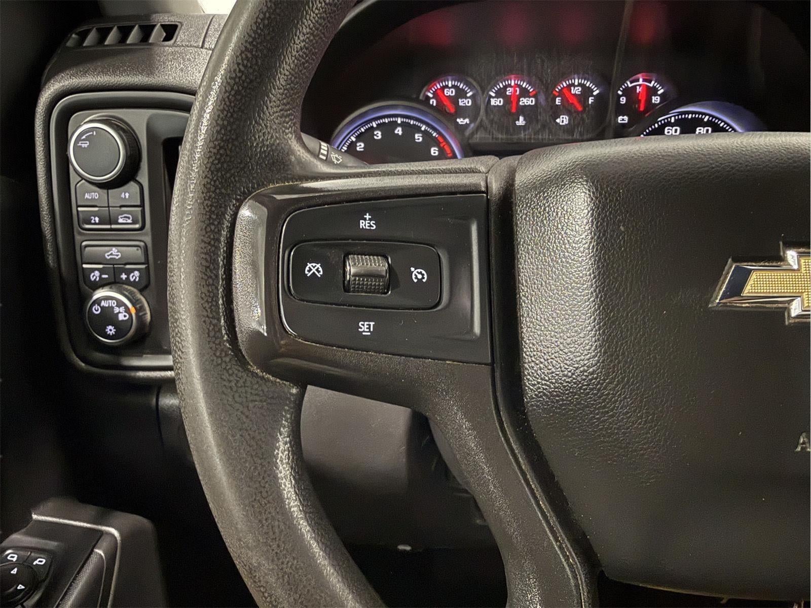 2021 Chevrolet Silverado 1500 4WD Crew Cab Short Bed Custom