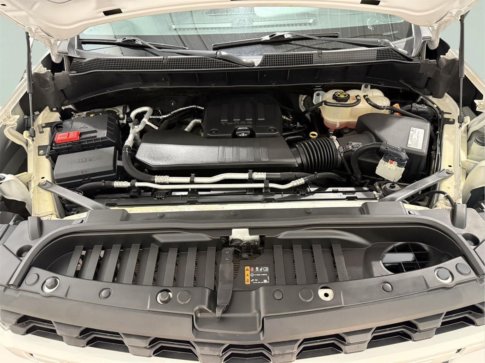 2021 Chevrolet Silverado 1500 4WD Crew Cab Short Bed Custom
