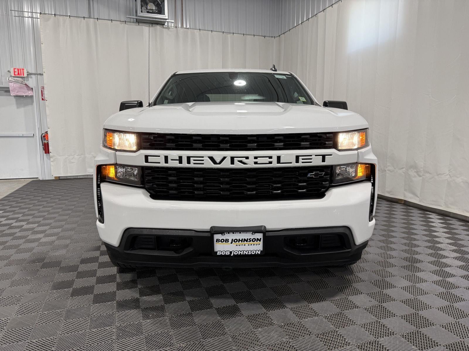 2021 Chevrolet Silverado 1500 4WD Crew Cab Short Bed Custom