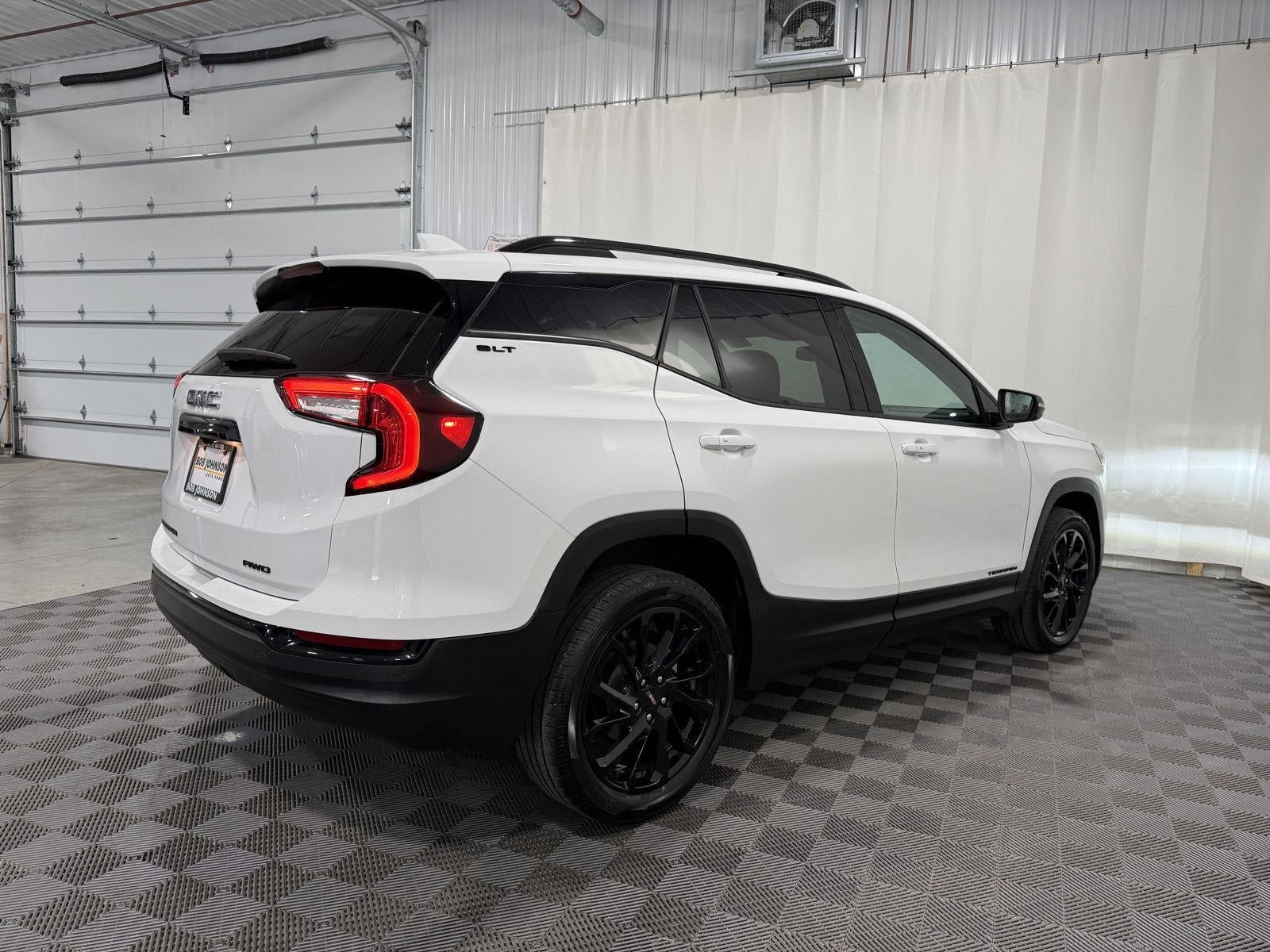 2024 GMC Terrain AWD SLT