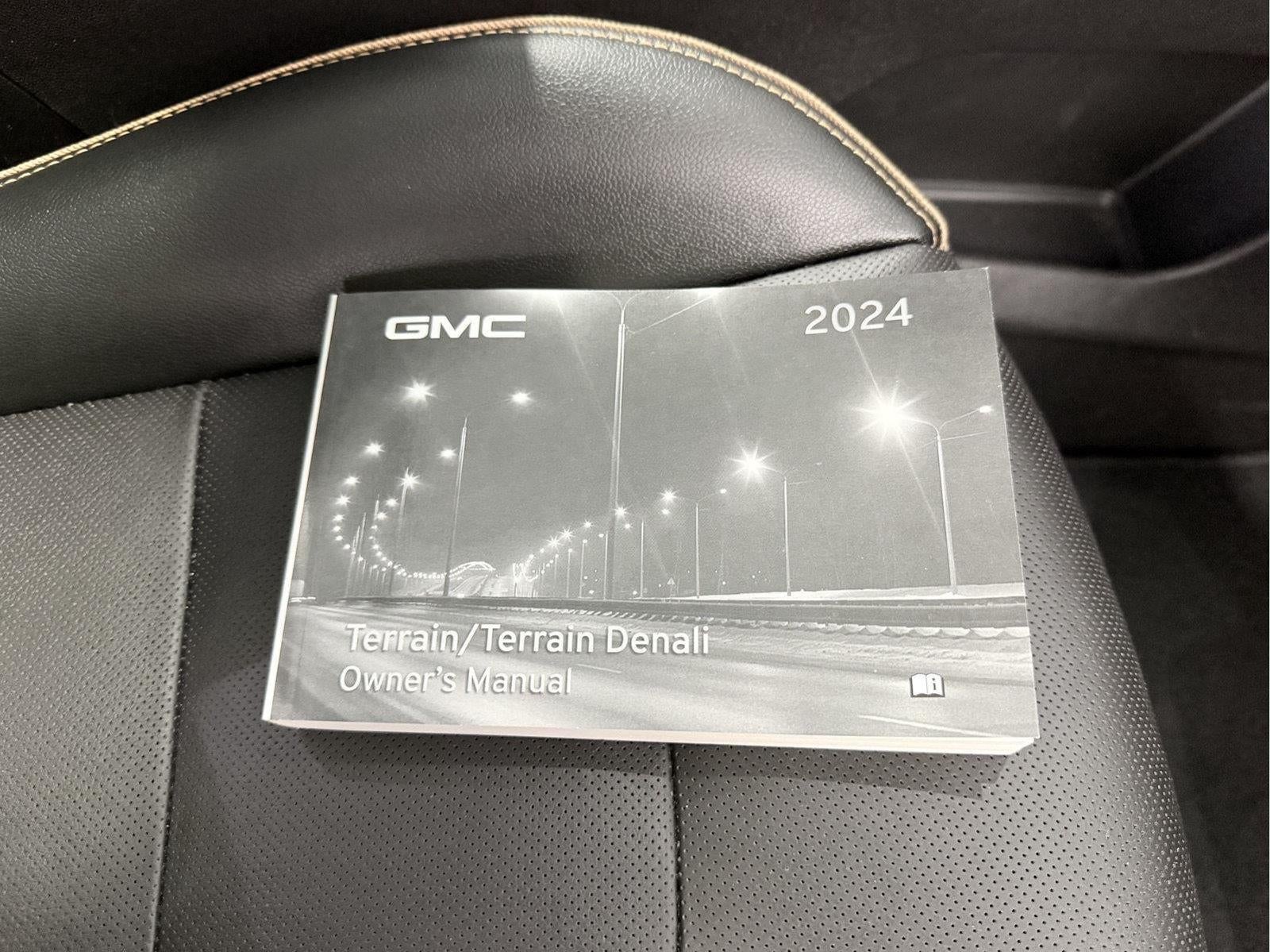 2024 GMC Terrain AWD AT4
