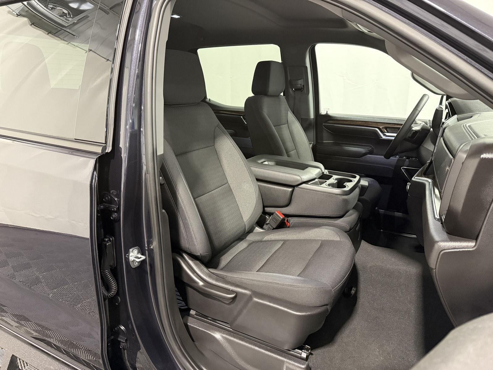 2024 GMC Sierra 1500 4WD Crew Cab Short Box Elevation with 3VL