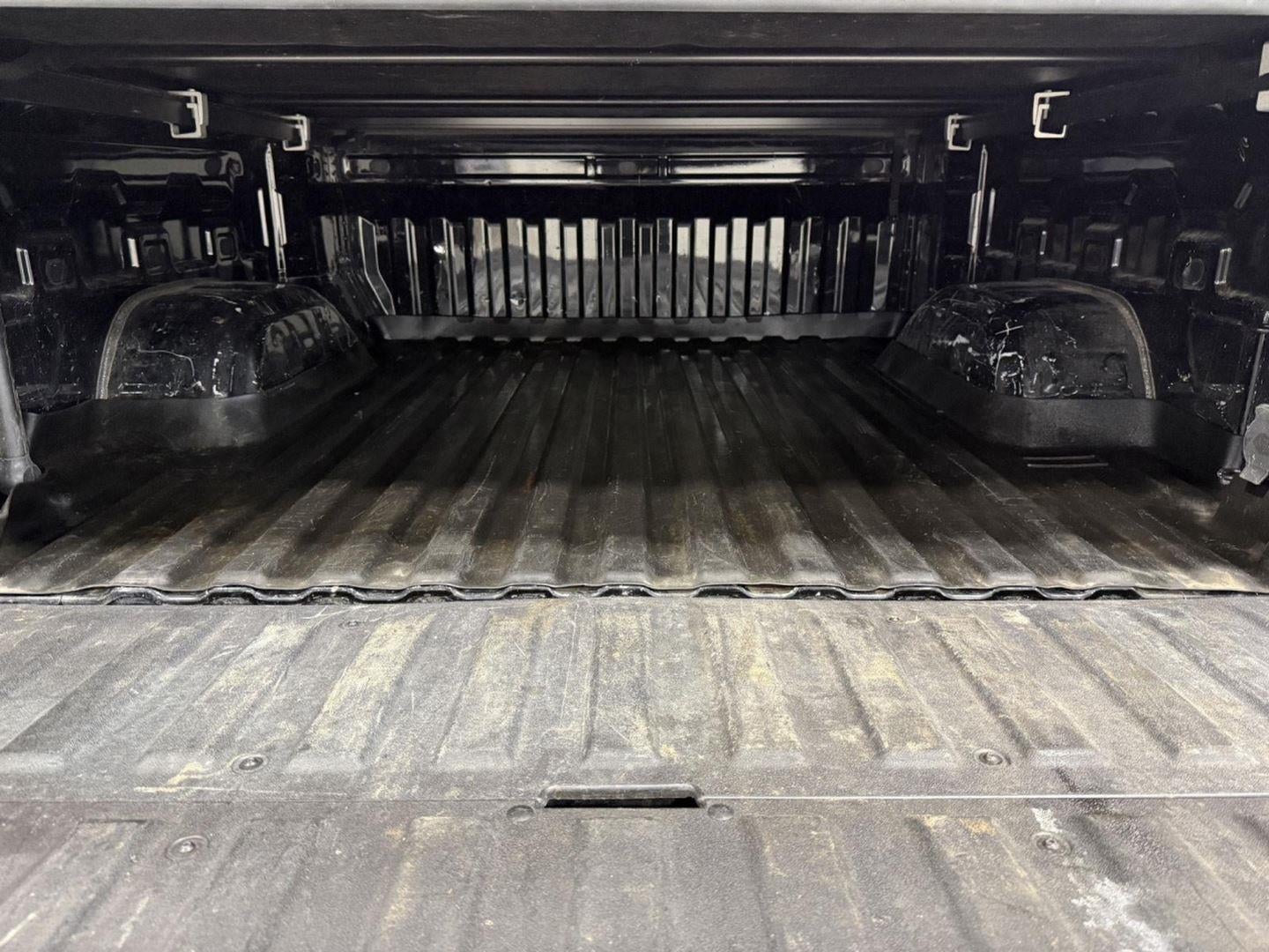 2024 GMC Sierra 1500 4WD Crew Cab Short Box Elevation with 3VL