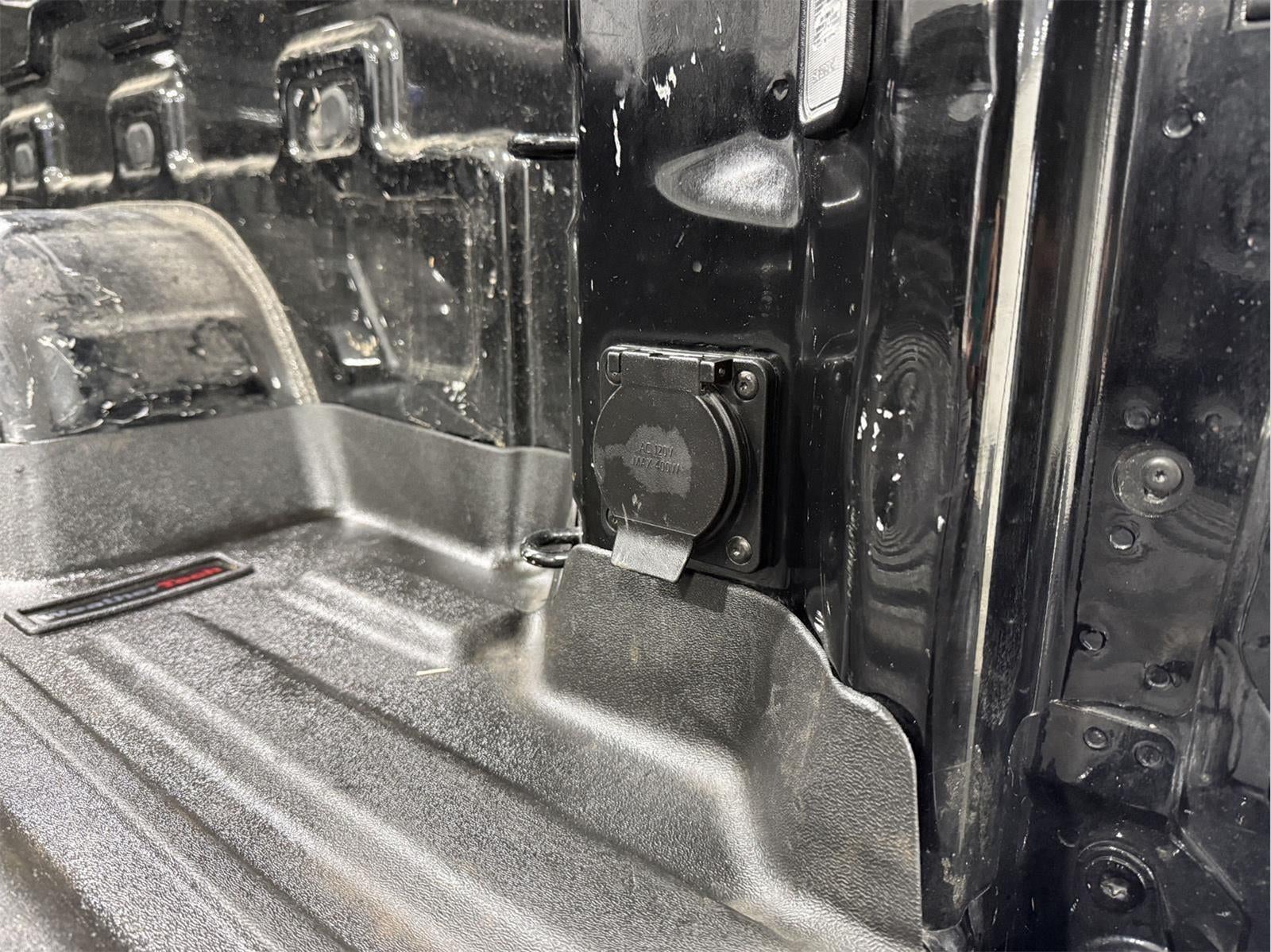 2024 GMC Sierra 1500 4WD Crew Cab Short Box Elevation with 3VL