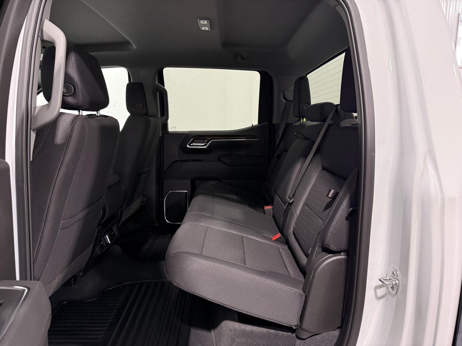 2025 GMC Sierra 1500 4WD Crew Cab Short Box Elevation with 3SB